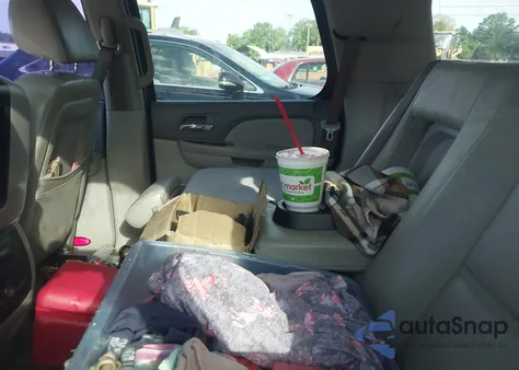 2008 Chevrolet Tahoe Lt из США, поврежденный, VIN 1GNFC13098R253013